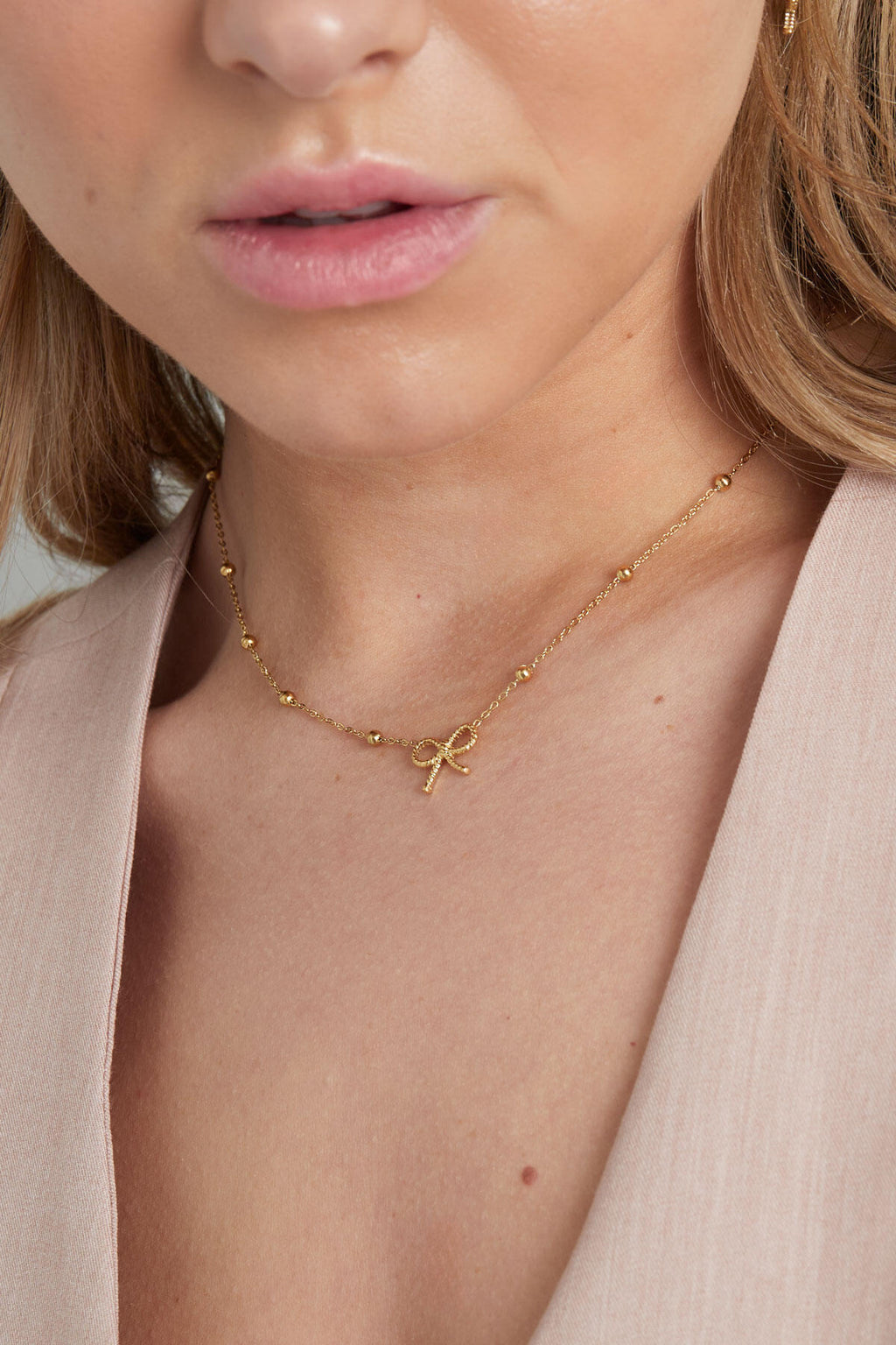 necklace bow basic