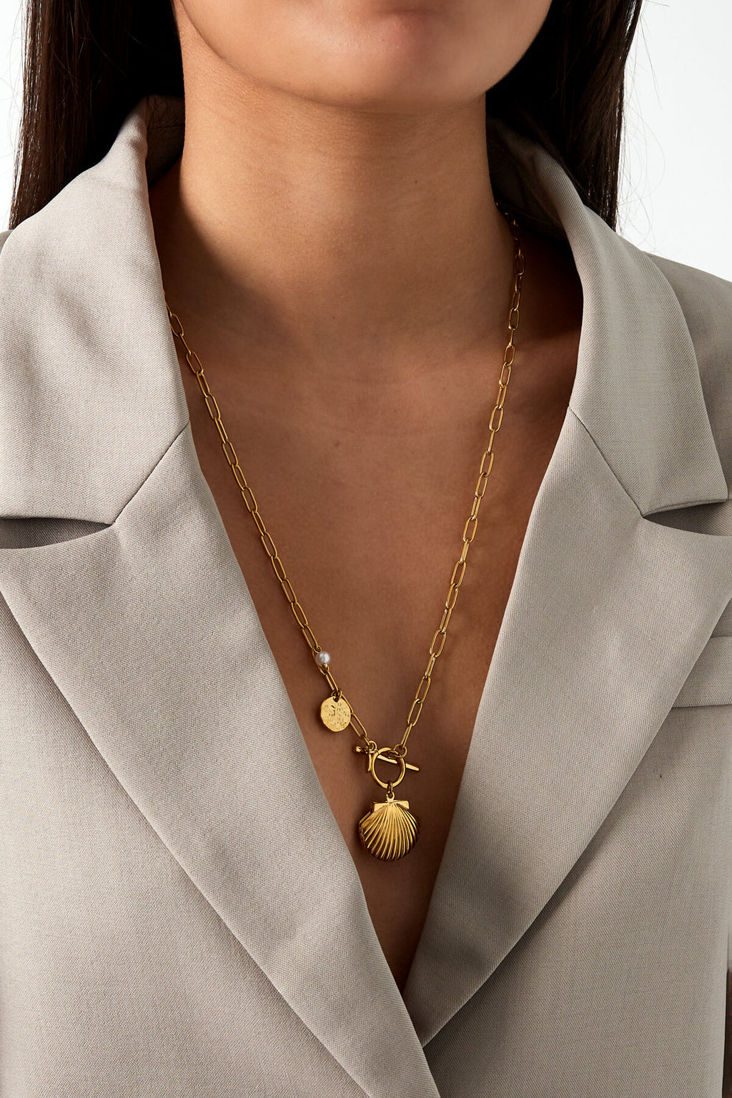 shell necklace