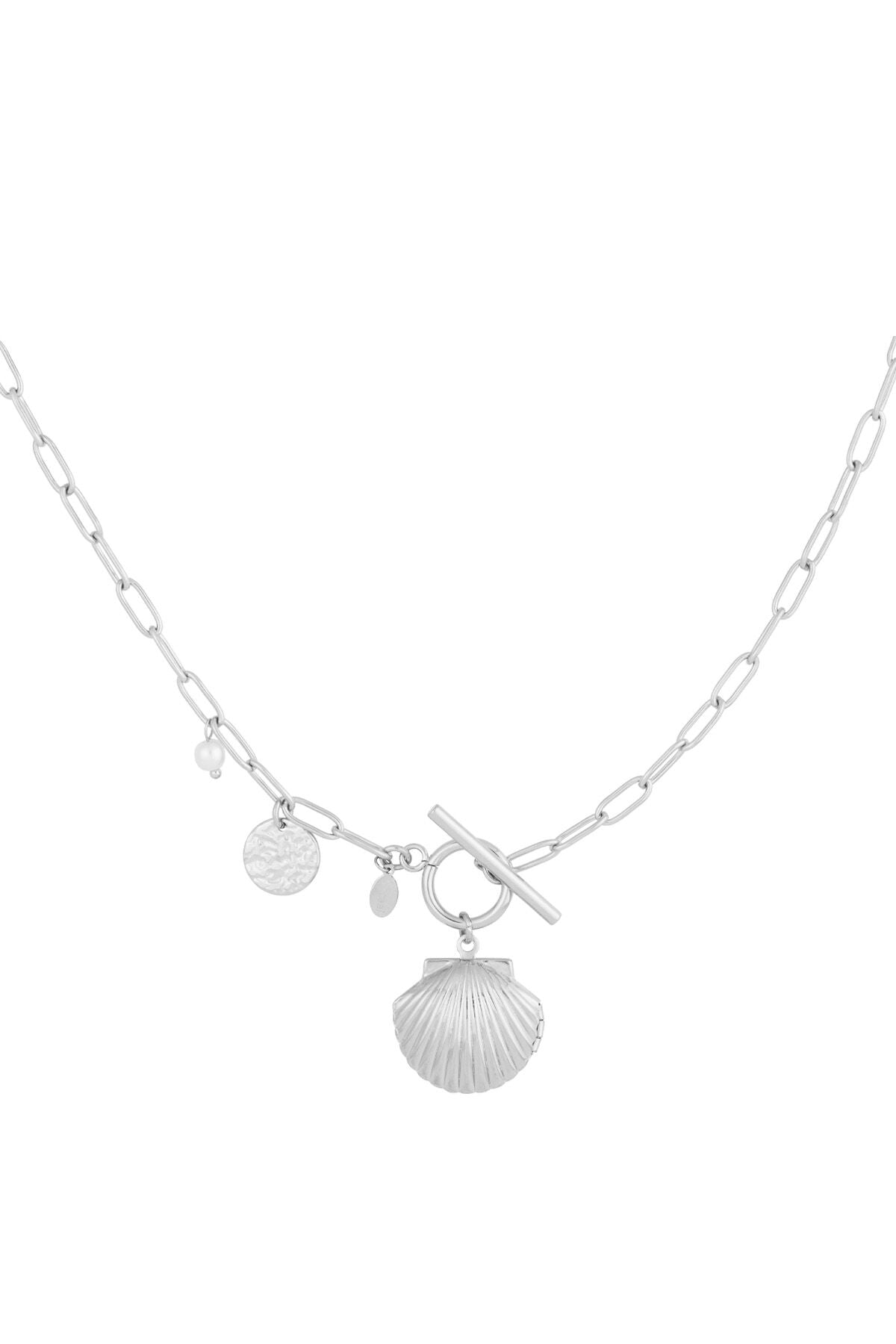 shell necklace